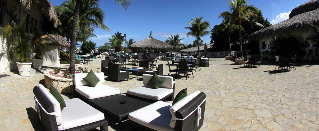 Cofresi Palm Pool Deck / Bar